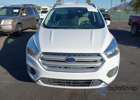 2018 Ford Escape Se из США, поврежденный, VIN 1FMCU9GD8JUC60344